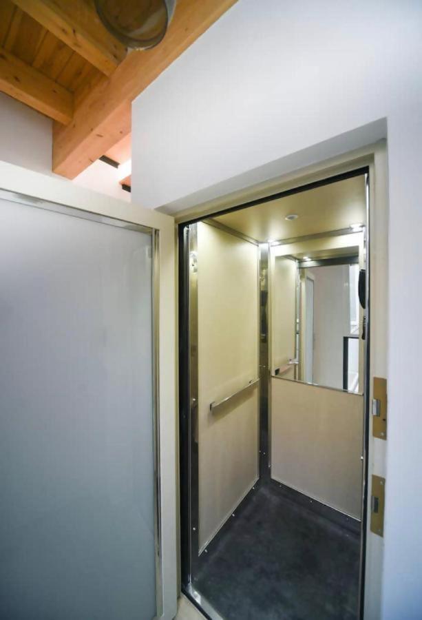 Hostfy Centro Alameda Apartment Sevilla Bagian luar foto