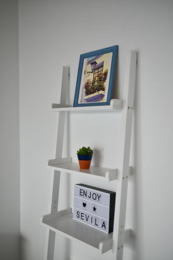 Hostfy Centro Alameda Apartment Sevilla Bagian luar foto