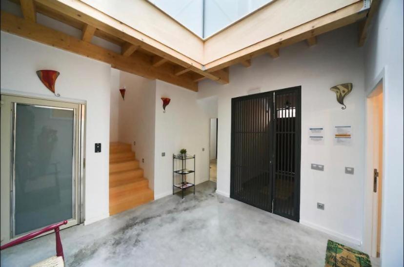 Hostfy Centro Alameda Apartment Sevilla Bagian luar foto