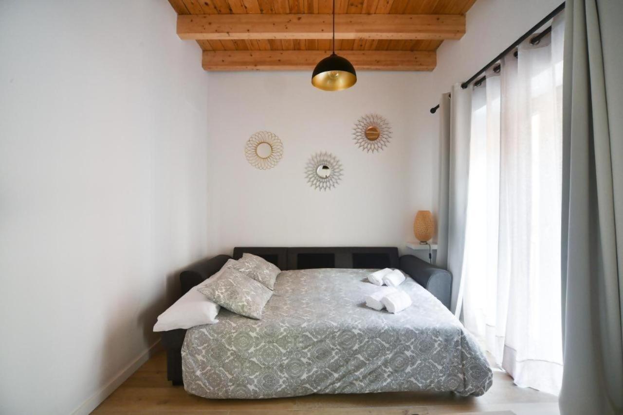 Hostfy Centro Alameda Apartment Sevilla Bagian luar foto
