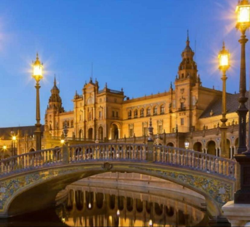 Hostfy Centro Alameda Apartment Sevilla Bagian luar foto