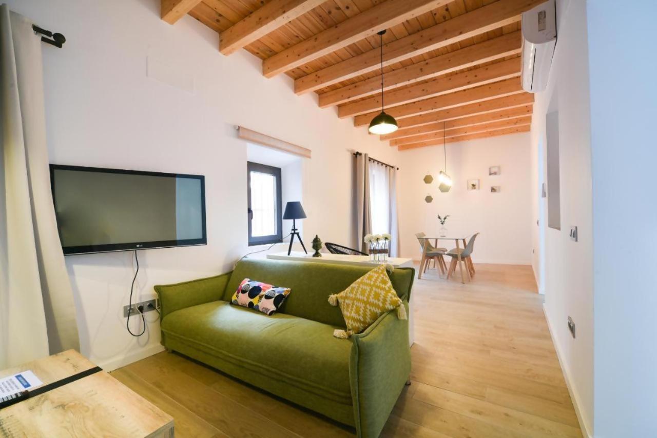 Hostfy Centro Alameda Apartment Sevilla Bagian luar foto