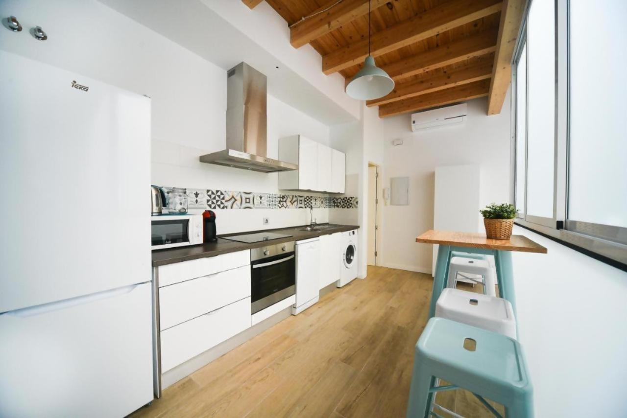 Hostfy Centro Alameda Apartment Sevilla Bagian luar foto